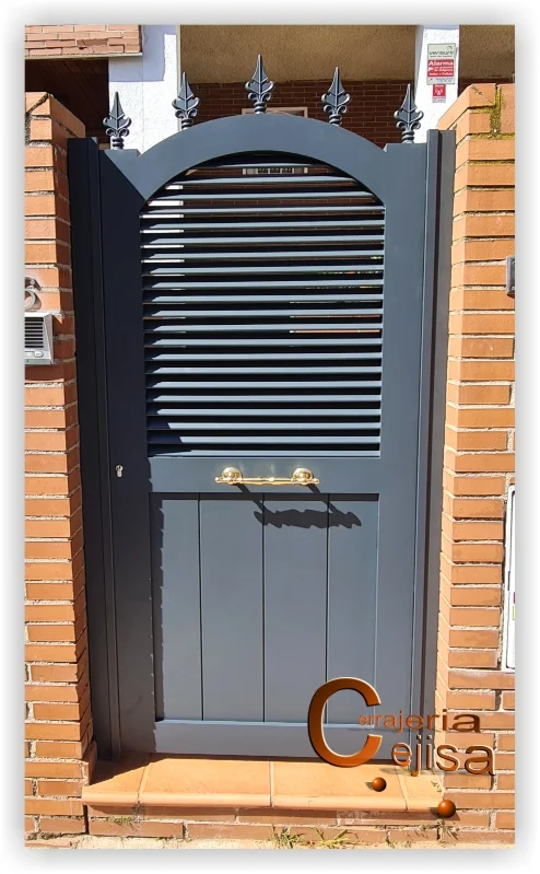 Diseño personalizado puertas en aluminio soldado