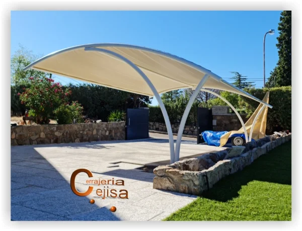 Garaje cubierta de lona