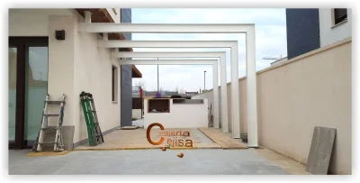 Garaje parking pérgola metal y madera