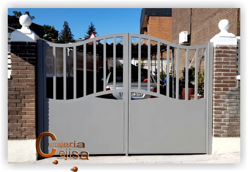 Puerta con diseño personalizado P56G