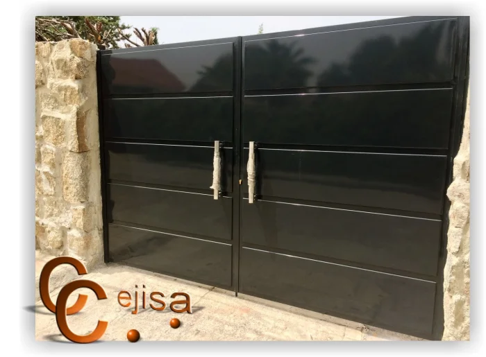 Puerta en doble hoja modelo chapa bandeja P37G