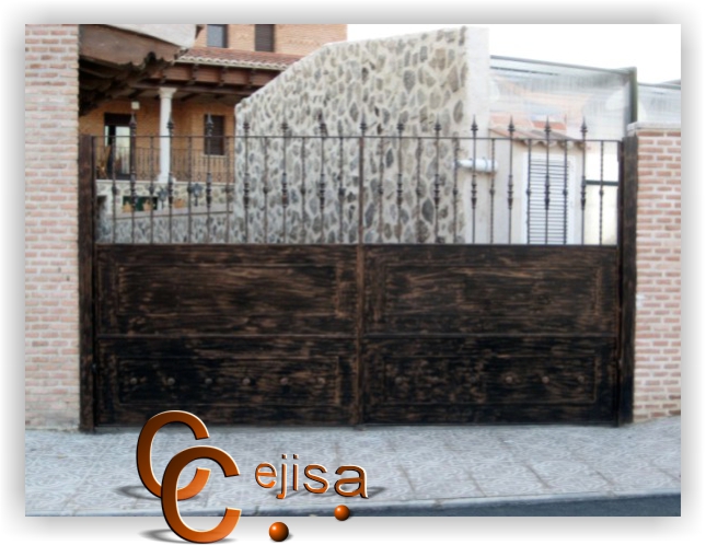 Puerta hierro envejecido