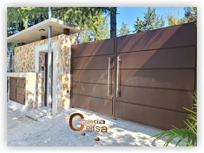 Puertas modelo chapa bandeja P86G