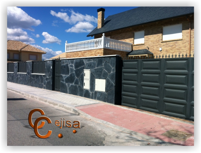 Conjunto de puertas y vallas de cuarterones